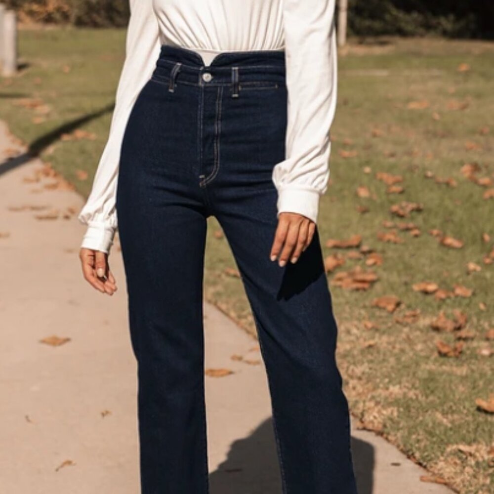 Levis Ribcage Ankle Tailored Waist 29